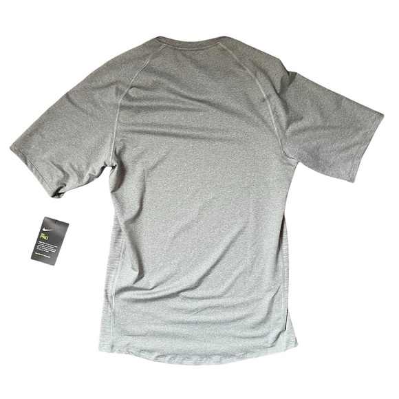 💥3 for $30💥 NWT Nike Dri Fit Workout Shirt - Picture 5 of 6